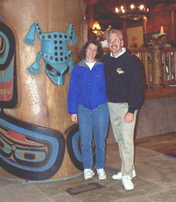 landl_totem.jpg (21094 bytes)
